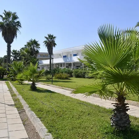 Residence Club Baia D'Oro Hotel apartamentowy *