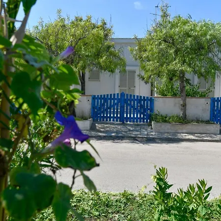 Residence Club Baia D'Oro アパートホテル ウジェント